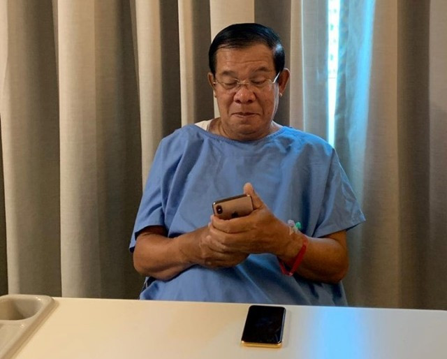Hun Sen treated for sprained shoulder in Singapore