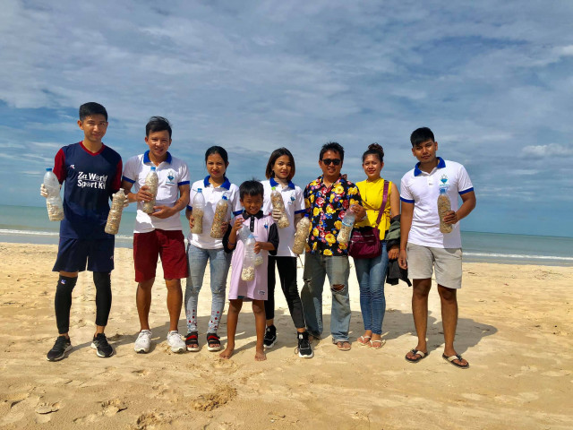 Young Cambodians Clean Sihanoukville’s Beaches of Discarded Cigarettes