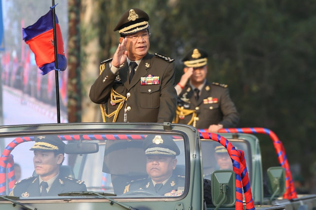 Hun Sen Asks to Take Away the Oknha Title of Military Officers