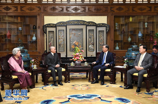 Chinese top political advisor meets Cambodian King, Queen Mother