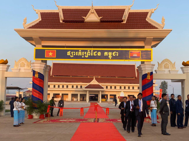 Cambodian-Vietnam Border Market Opens to Boost Trade Volume