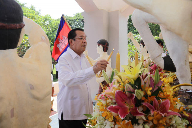Hun Sen sends Christmas message