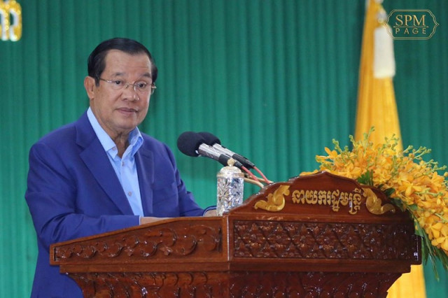 Hun Sen Dismisses Rumors that his Son Hun Manet Will Soon Succeed Him