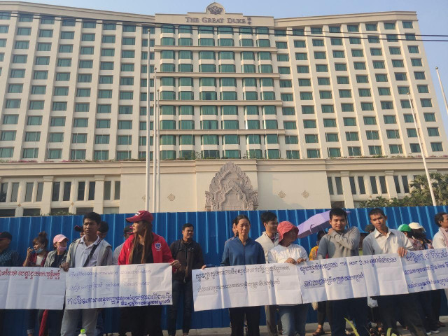Bankrupt hotel workers strike