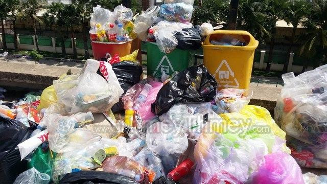 Phnom Penh Residents to Pay Garbage-Collection Fees Online