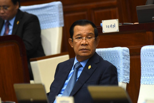 Prime Minister Hun Sen Denies Rumors that He Is Infected with Covid-19