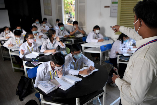 Schools in Phnom Penh and Siem Reap City Close for Early Summer Vacation