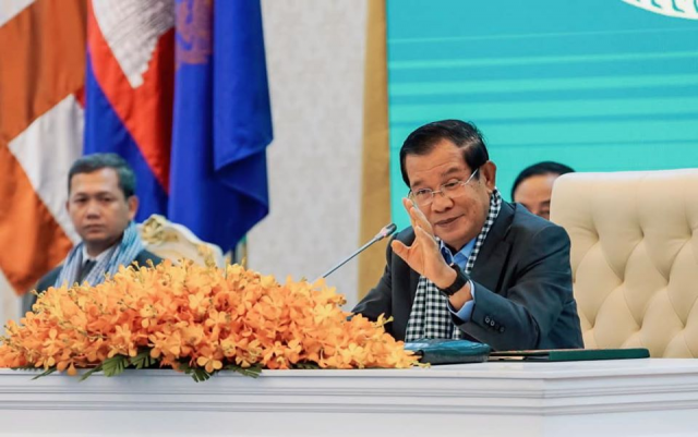 Hun Sen: COVID-19 Treatment Free of Charge 
