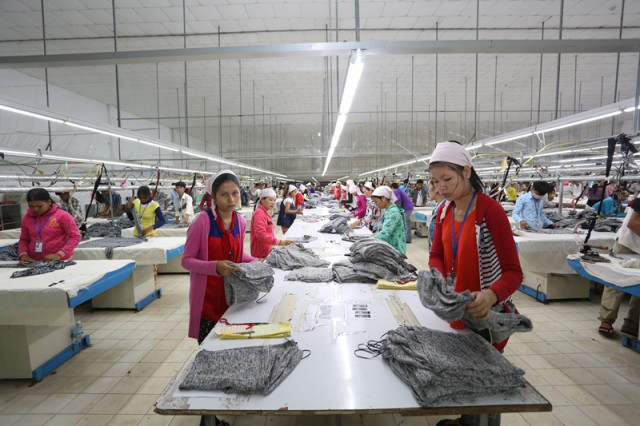 More than 130,000 Cambodians Affected as 256 Factories Suspend Operations