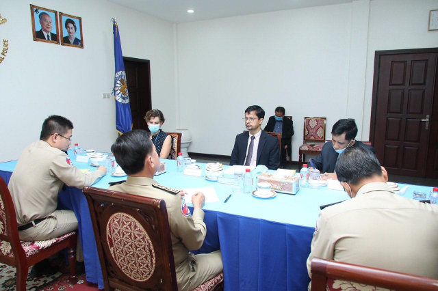 The UN Human Rights Office in Cambodia Offers Training to the National Police