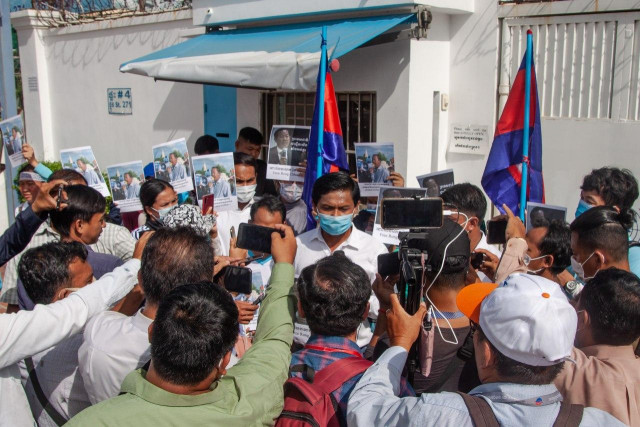 Protests Calling for Rong Chhun’s Release Continue despite Intimidation