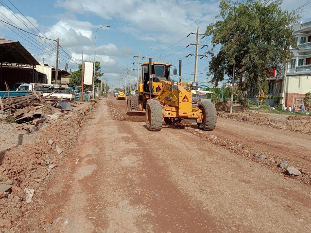 Siem Reap Province Gives People 10 Days to Remove Houses or Stalls Illegally Built along Roads or Canals