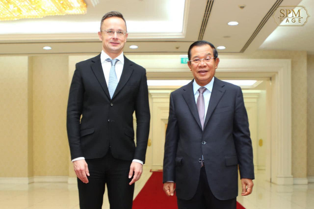 Hungarian Foreign Minister Tests Positive for COVID-19 after Cambodia Visit