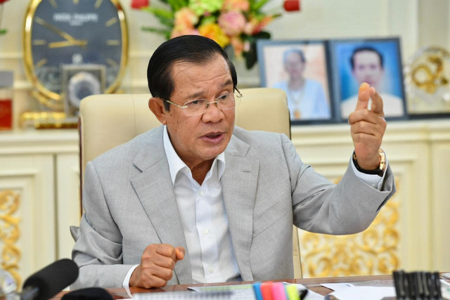 Prime Minister Hun Sen Tells the Press that Journalists’ Misconduct Will Not Be Tolerated