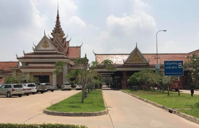 Authorities Seeking Contacts of Women in Svay Rieng Province due to COVID-19 Concerns