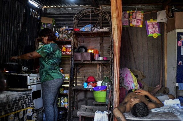 In Buenos Aires slums, Covid sends poverty soaring