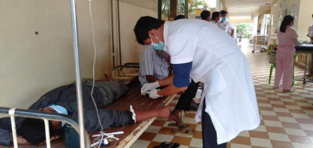 Alcohol Poisoning Death Toll Rises in Kampot and Kandal