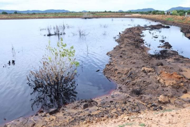 The Authorities Investigate a Liquid Leak from a Chinese Company Plant in Battambang Province