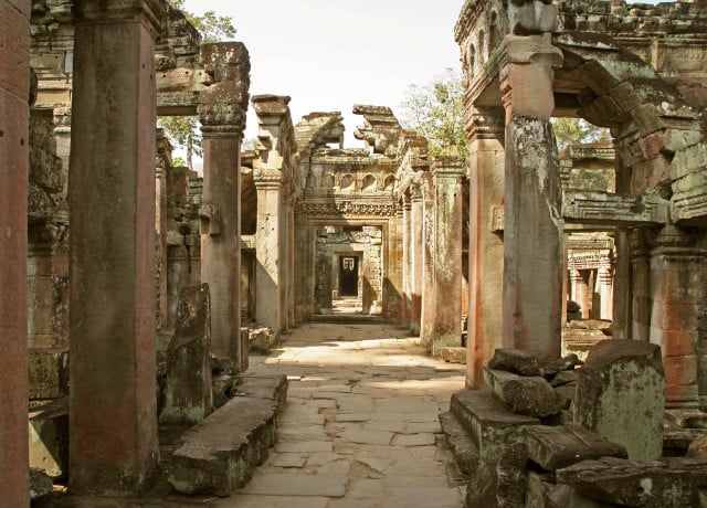 Cambodian and Mexican Heritage-Site Organizations Hold a Conference on Challenges Involved