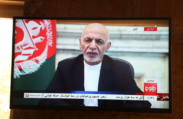 Afghan presidential palace denies Taliban attack on Kabul, Taliban fighters told to "stand at gates"