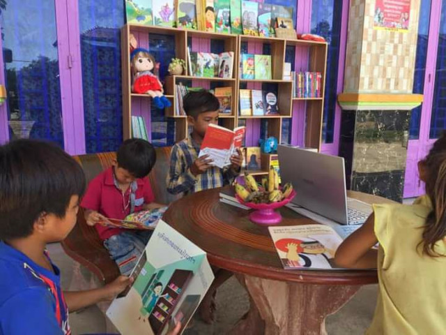 A University Student Creates Village Libraries for Children in the Countryside