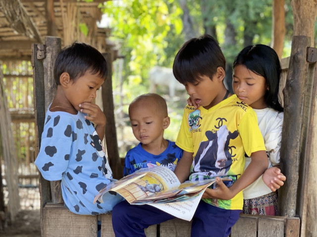 Mobile Countryside Libraries Help Develop a Reading Habit among Young Cambodians