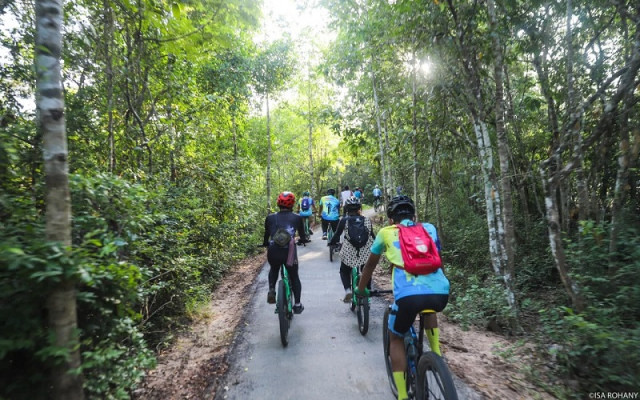 Cycling-Tree Planting to Mark Siem Reap Culture Event