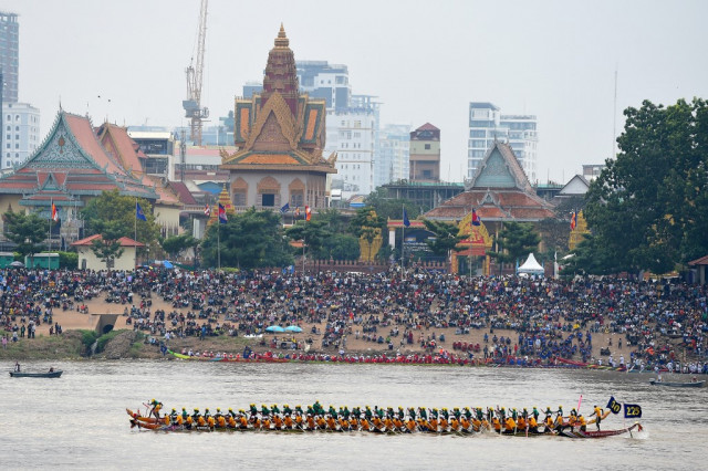 Cambodia Cancels Water Festival over COVID-19 Concerns