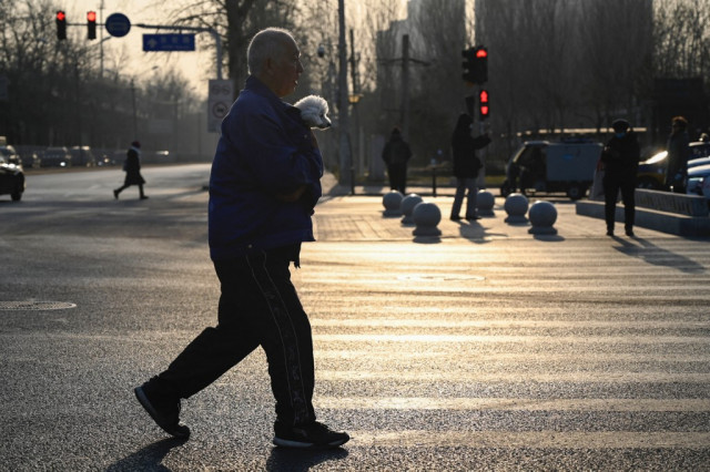China to test 12 million in Zhengzhou as Xi'an outbreak eases