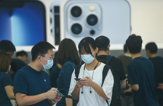 Apple's iPhone retakes top spot in China smartphone market: research