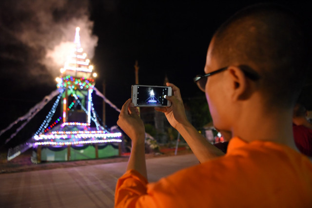 Cambodian Buddhism Deals with Social Media