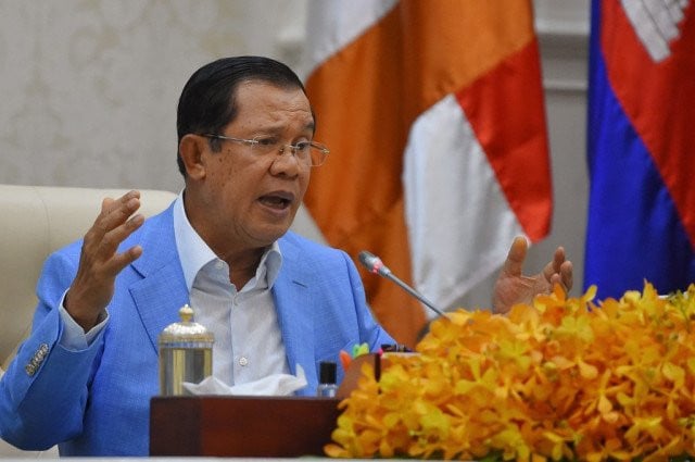PM Urges COVID-19 Vigilance During Pchum Ben PM Urges COVID-19 Vigilance During Pchum Ben