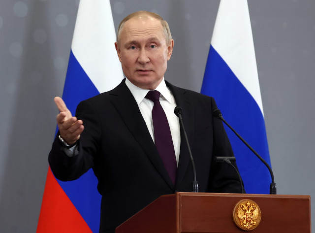 Defiant Putin says Russia 'doing everything right' in Ukraine