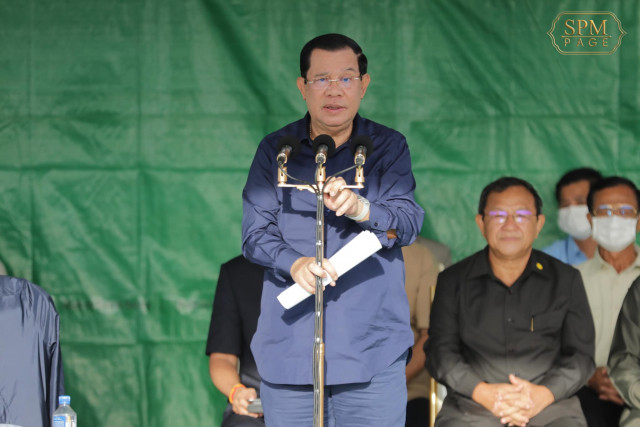 Prime Minister Hun Sen to talk with Ukrainian President Zelensky on Nov. 1 