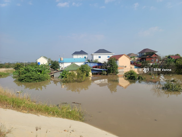 Dry Season Rainfalls Flood City-Provinces 
