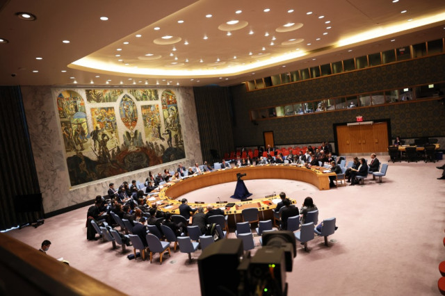 Security Council should protect Palestinian civilians, envoy urges UN