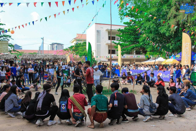 Sangkranta High School Perpetuates Khmer New Year’s Traditions in Schoolyards