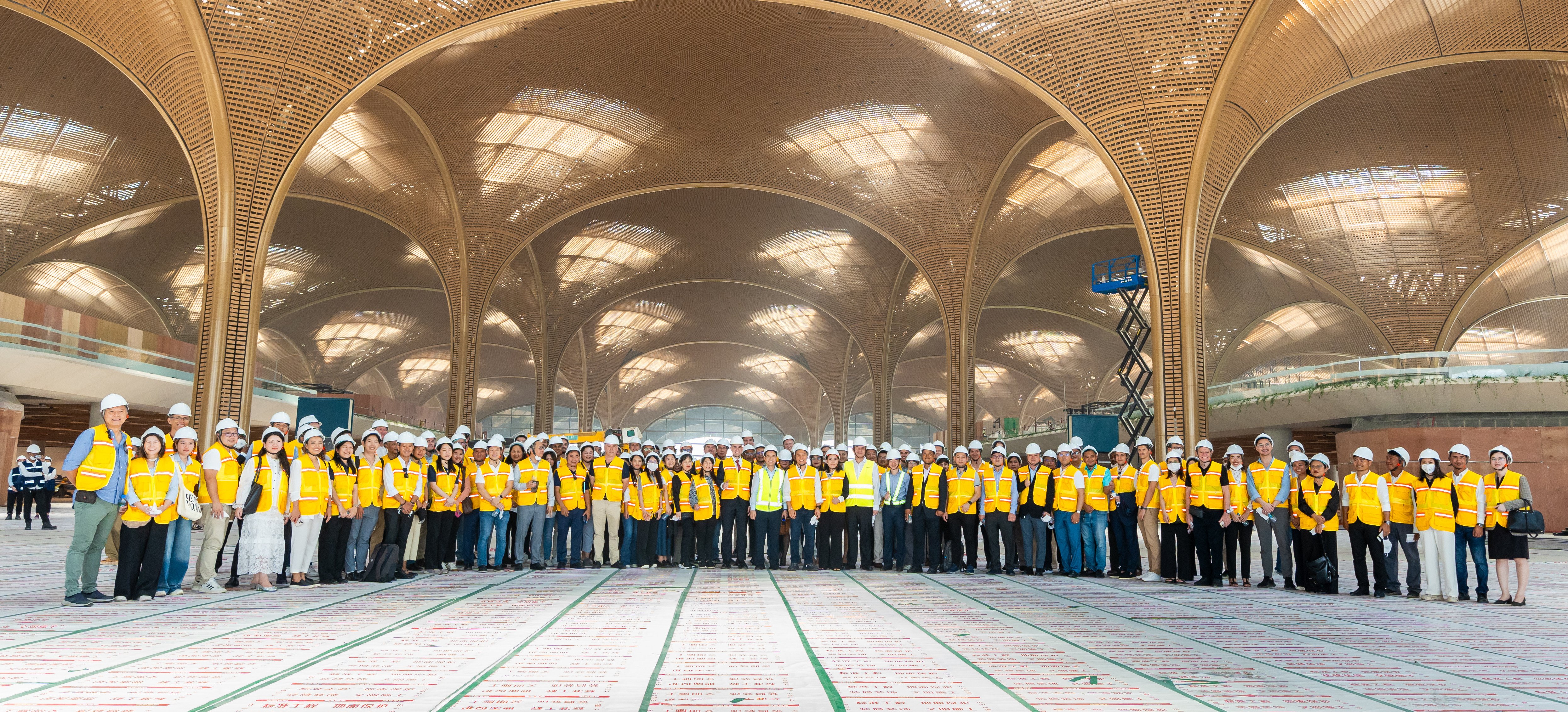 Top Leaders from American and European Chambers of Commerce Visit Techo International Airport