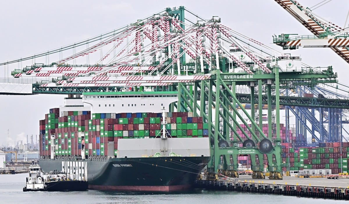 China-US Trade War Heats up as Beijing's Tariffs Take Effect