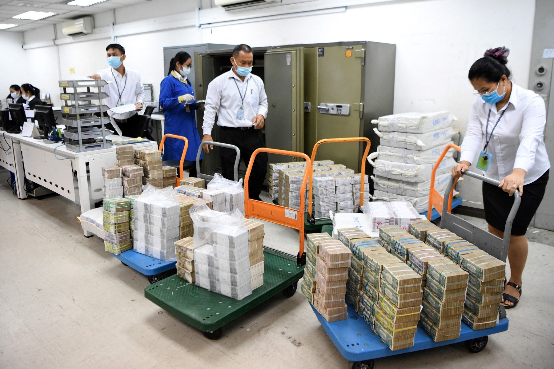 Cambodia and China to Expand Local Currency Use in Investment and Trade