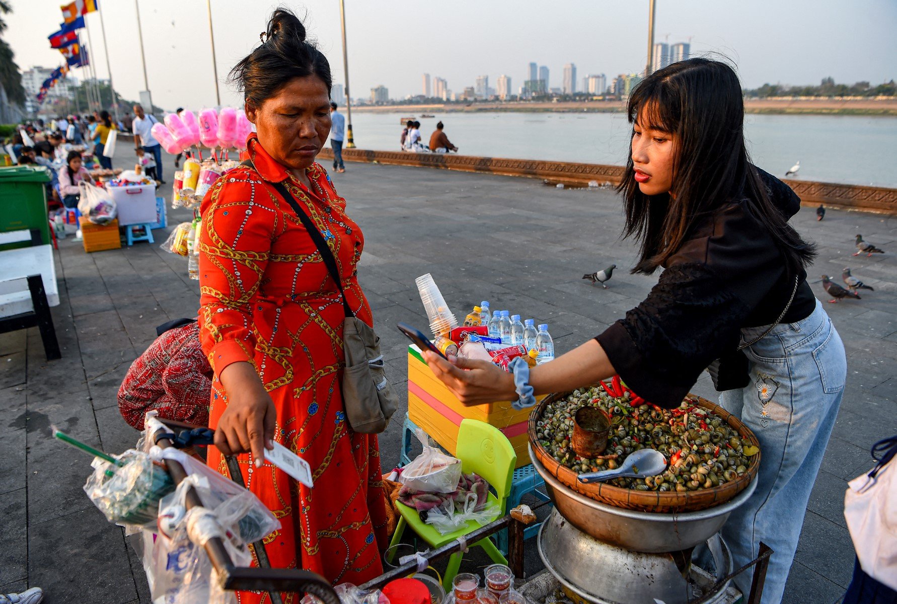 Japan, Cambodia Sign Cross-Border QR Payment Agreement